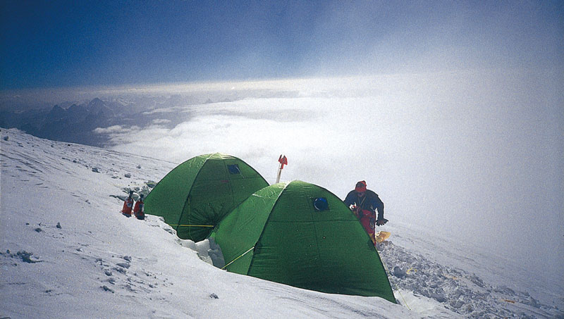 日本山岳会青年部K2登山隊ファイナルキャンプ（C3）7850m エスパース2